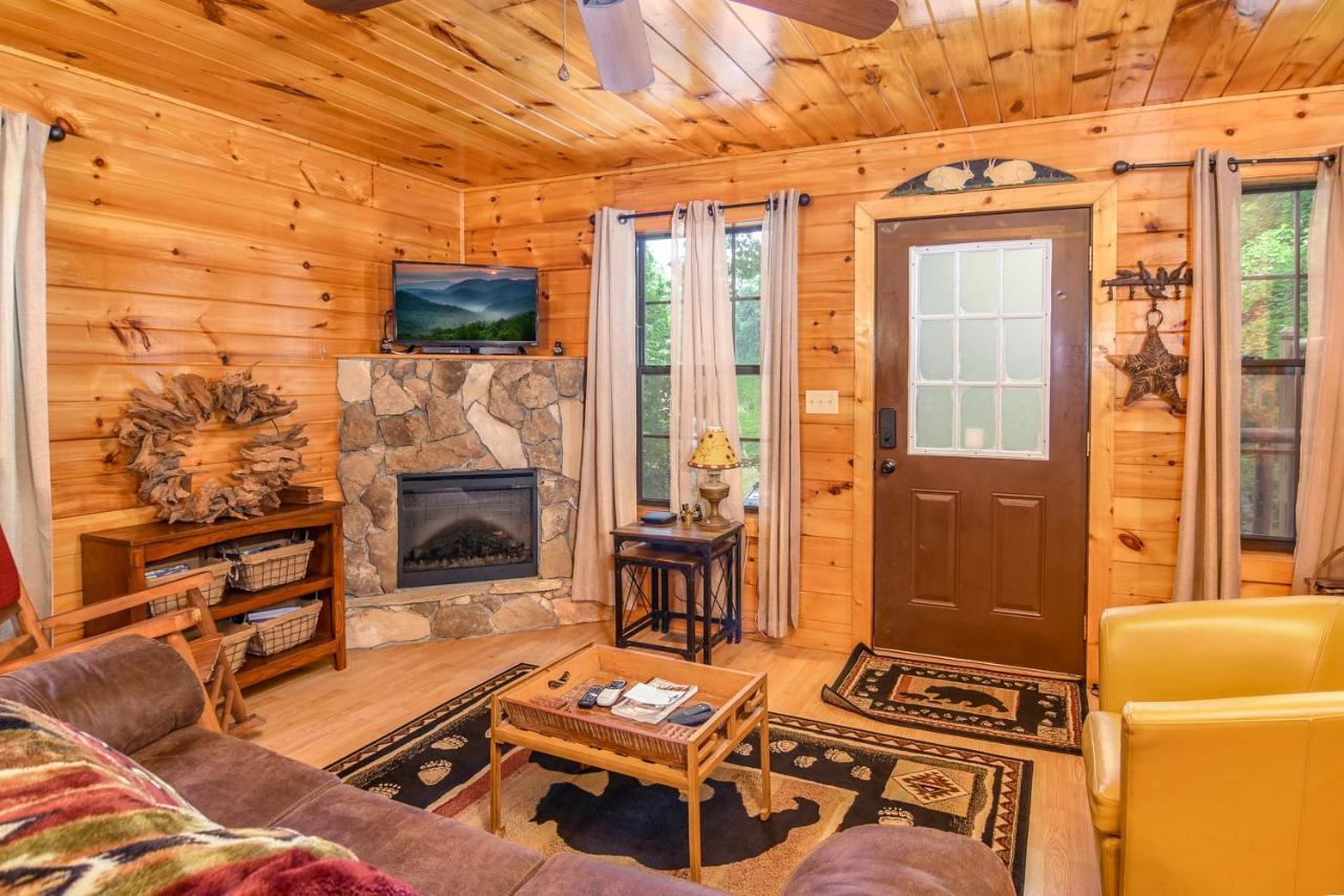 Permanent Vacation-Private Honeymoon Cabin With Hot Tub Sevierville Dış mekan fotoğraf