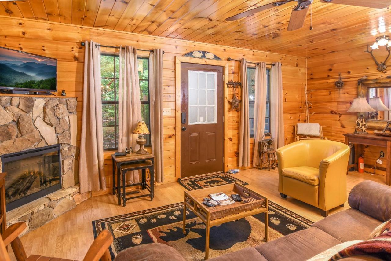 Permanent Vacation-Private Honeymoon Cabin With Hot Tub Sevierville Dış mekan fotoğraf